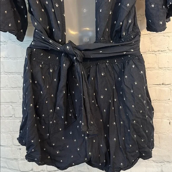 O’Neill Navy faux Wrap Romper with tie waist - Picture 7 of 11